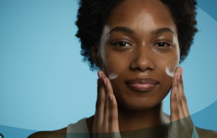 the woman company caffeine face wash