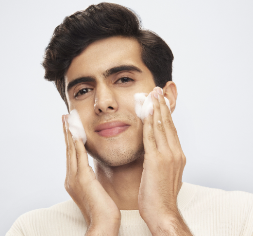 How to Wash Away Pollution and Dirt From Skin