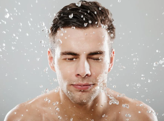 The Role of Water Temperature in Men’s Body Cleansing