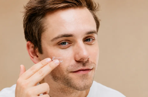 Deep-Cleansing Tips for Men With Clogged Pores